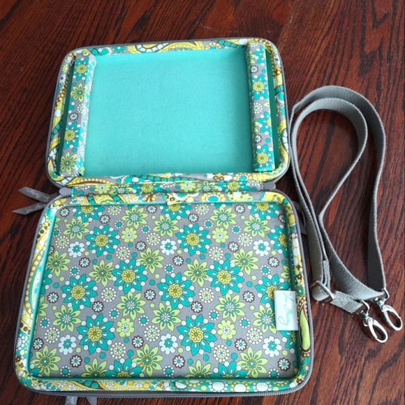 Vera Bradley mini laptop case IPad Lemon Parfait - Picture 3 of 10